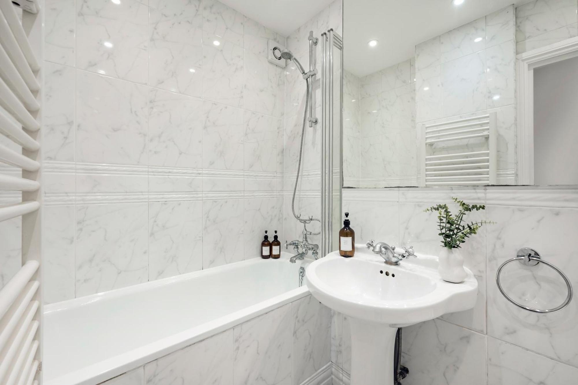 2 Bedr, 3 Beds, 1 Bath Thames, Trafalgar Sq Londen Buitenkant foto