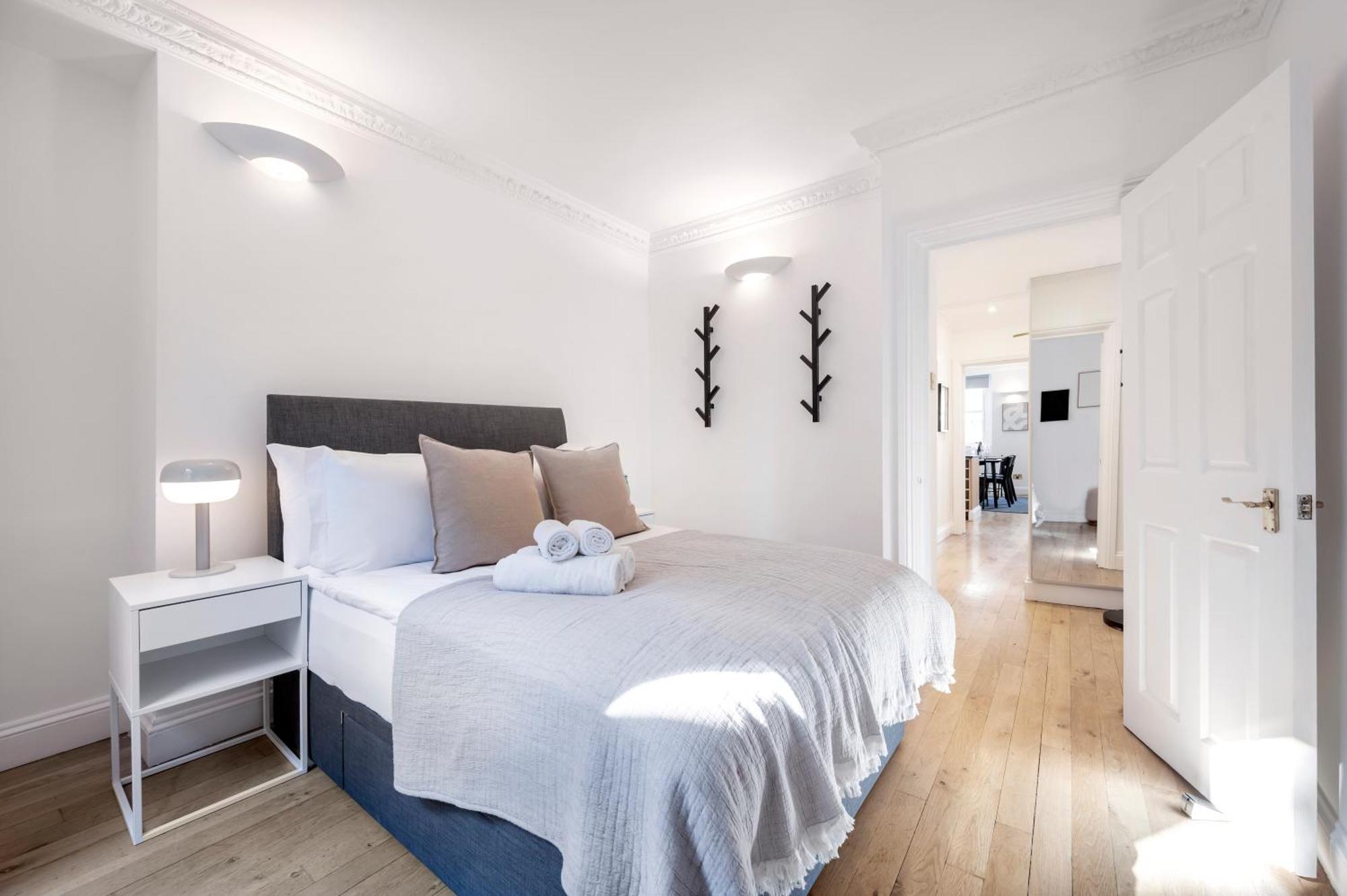 2 Bedr, 3 Beds, 1 Bath Thames, Trafalgar Sq Londen Buitenkant foto