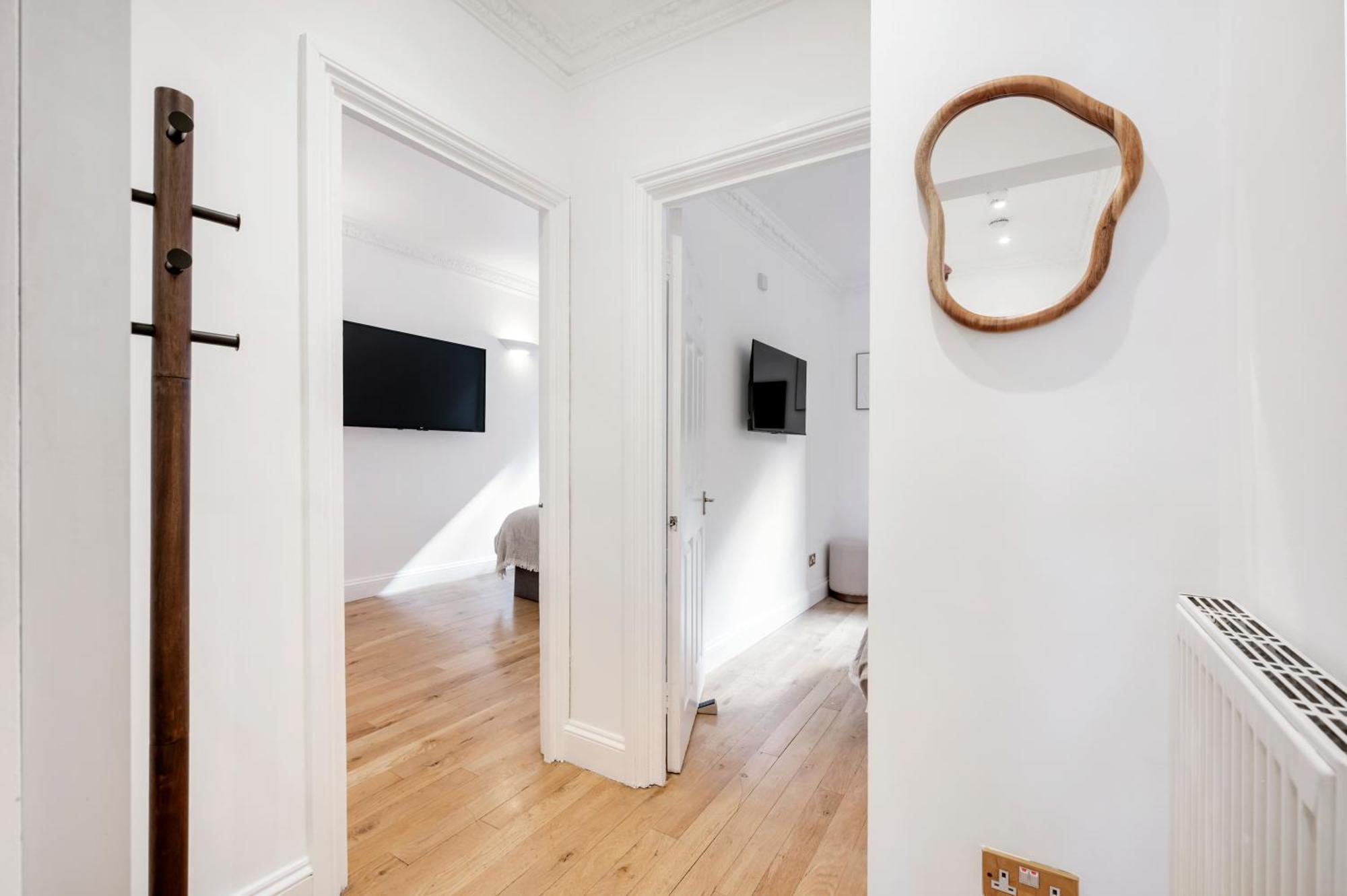 2 Bedr, 3 Beds, 1 Bath Thames, Trafalgar Sq Londen Buitenkant foto